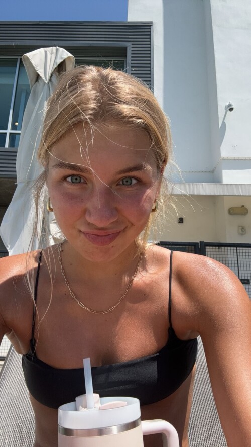 10000529715c9785e810955763