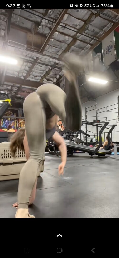 1000053075c82ba630b9b748ab