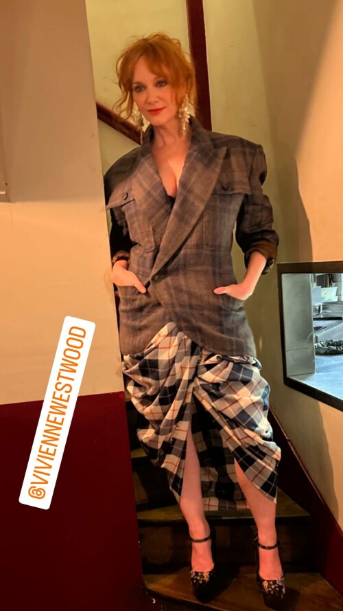 1000053393cab3c01e6c9c7326