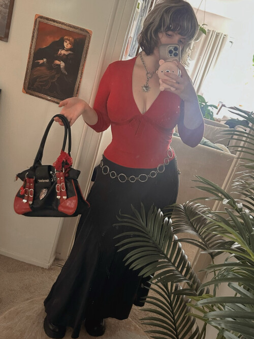 1000053503684d78edbec89b49