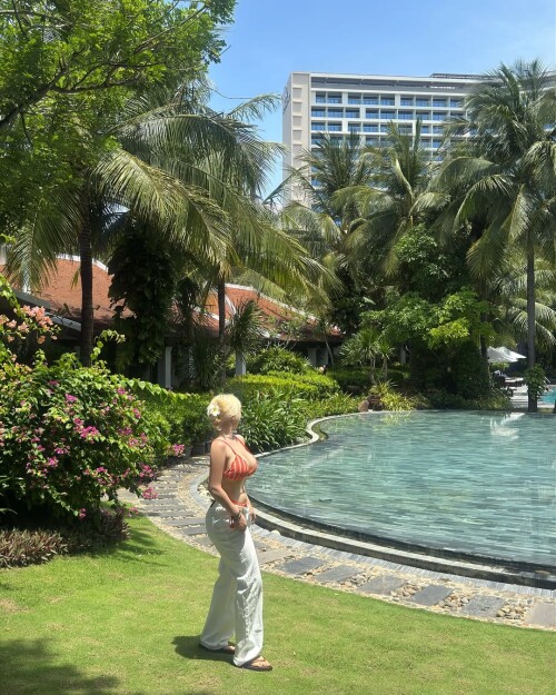 1000053534bc71077880dbf20d