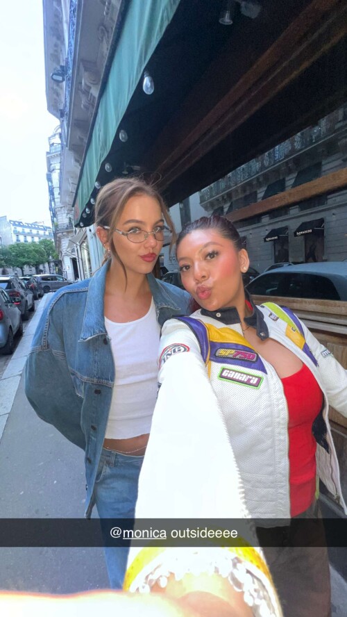 1000054278a6ba0cdf6cf70980