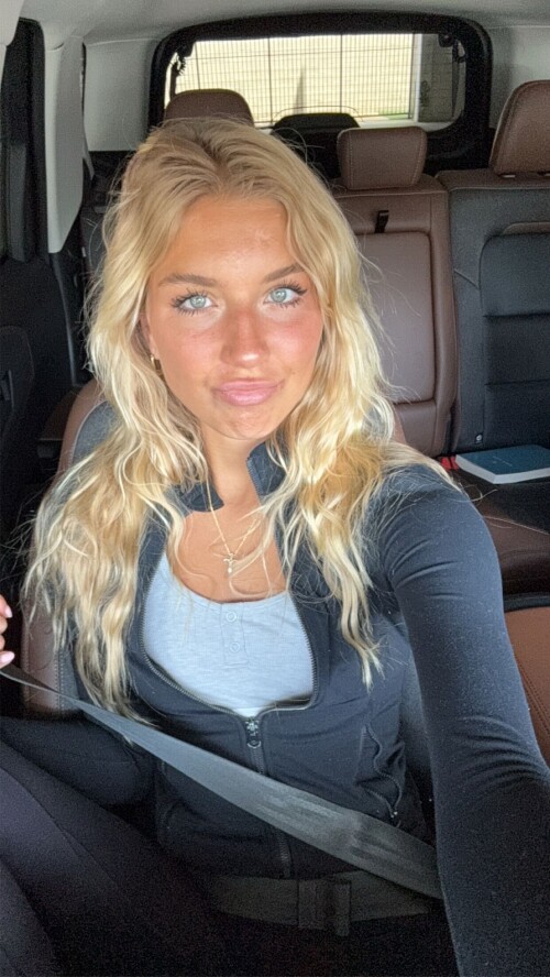 10000548726cfaa3c59acde493