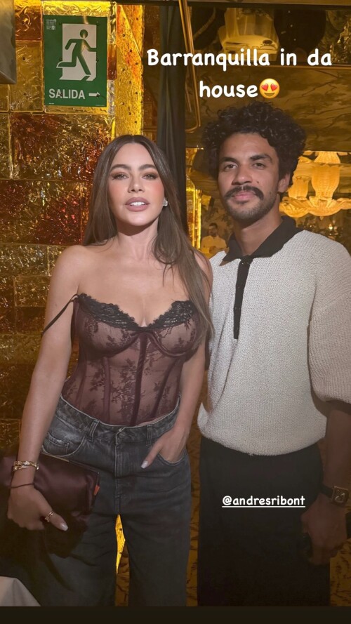 1000055110f9674ab7ecbc3033