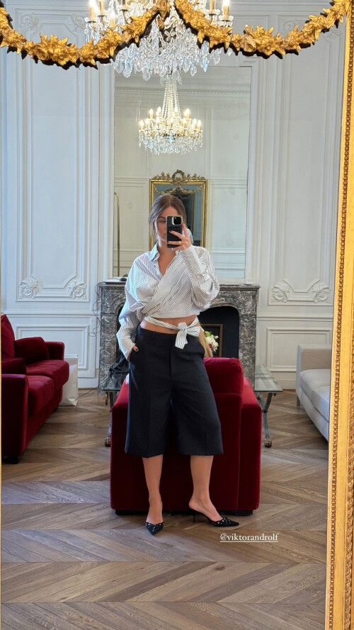 10000558961a73f27f9a320d53