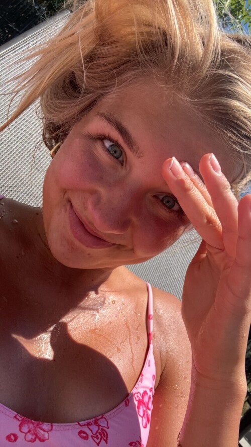 1000055980f5f7b8d9c1ada9e8