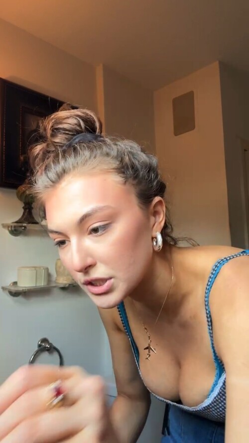 10000560667ddaa67397409a34