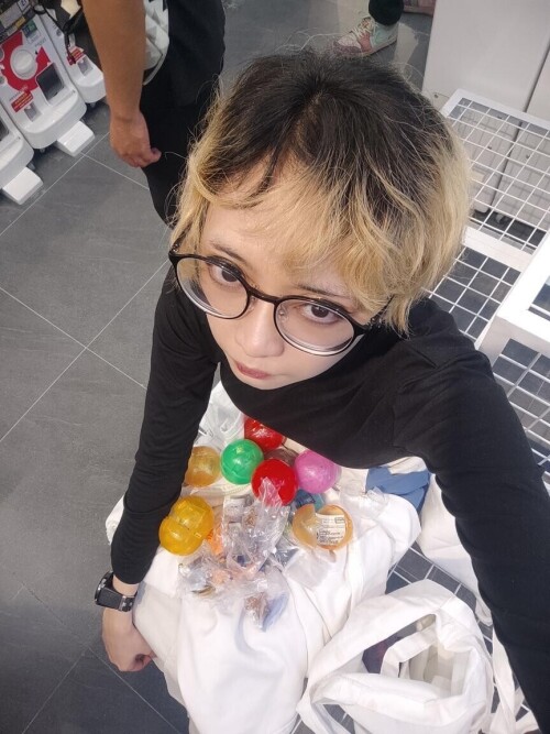 1000057186e9d9cbb6666fffd5