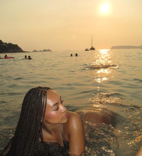 1000058038b1f3668c879cf83a