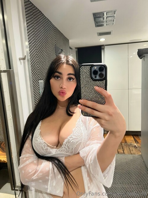 10000581018508896a924ecd53