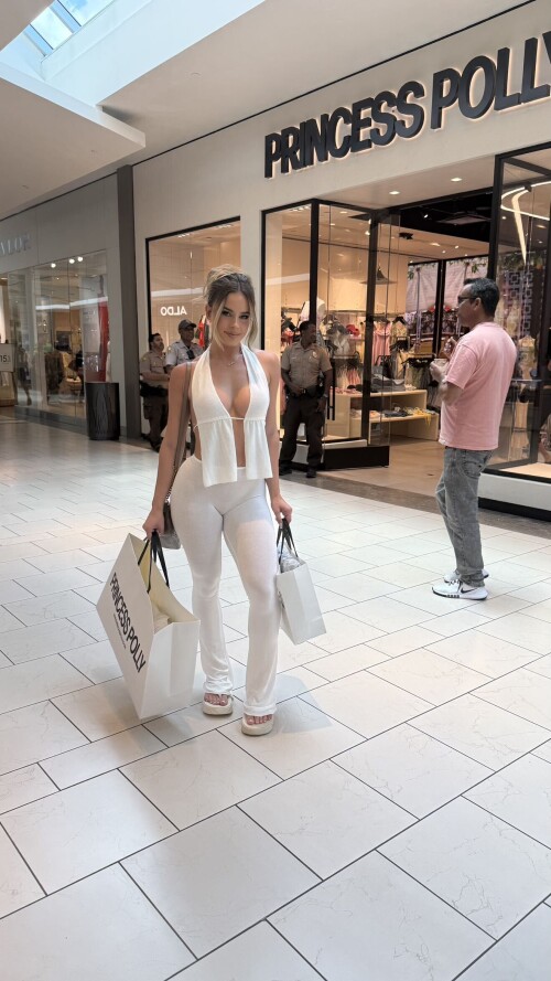 1000058701a3eed8e332c5bb0e