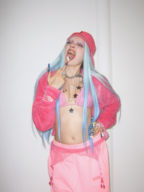 1000059246c6d8b7cceb711c6d