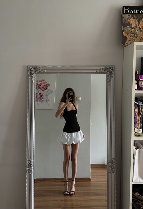 1000059254d994d0688cd26d43