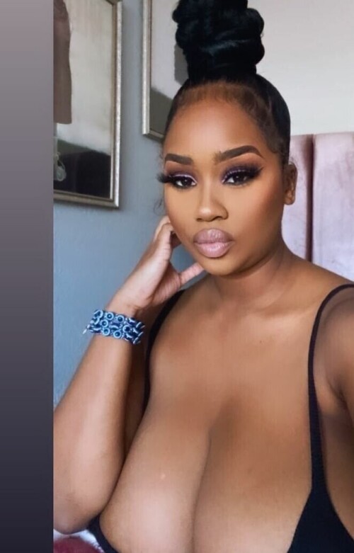 10000592587cea0d44400b4497