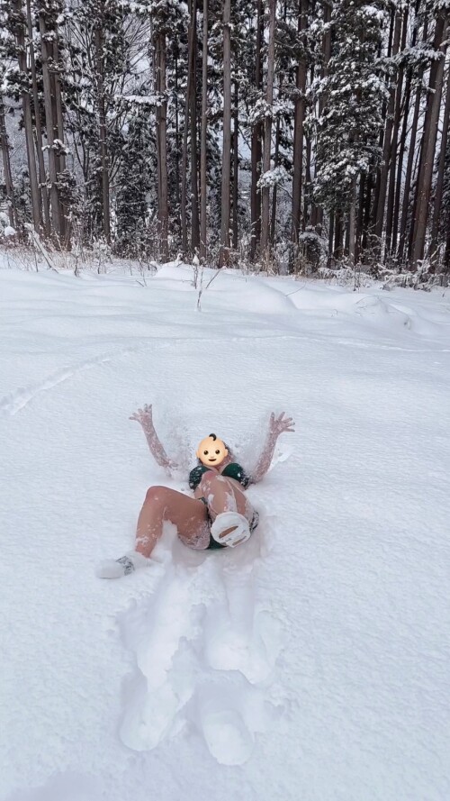 1000062273ef3d5cb1401c3ade