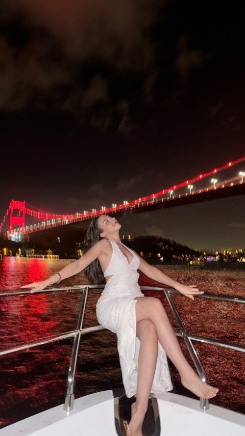 10000640212923b1cebab6969f