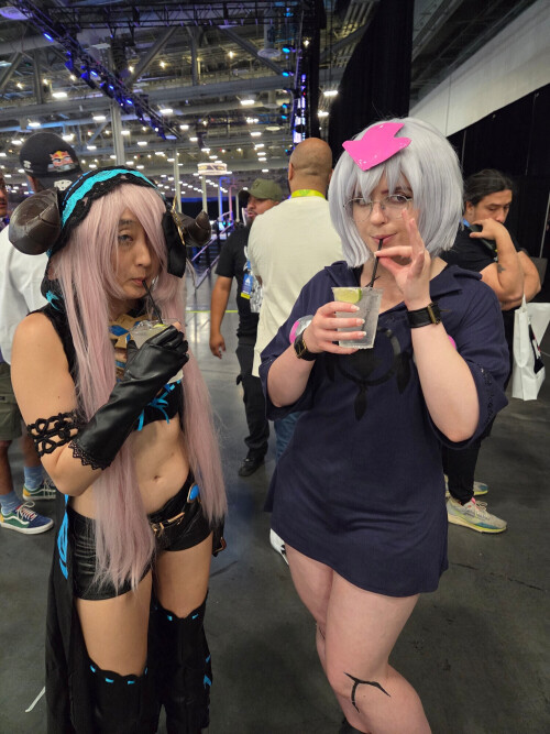 1000064077eb2a27e79e1a2324