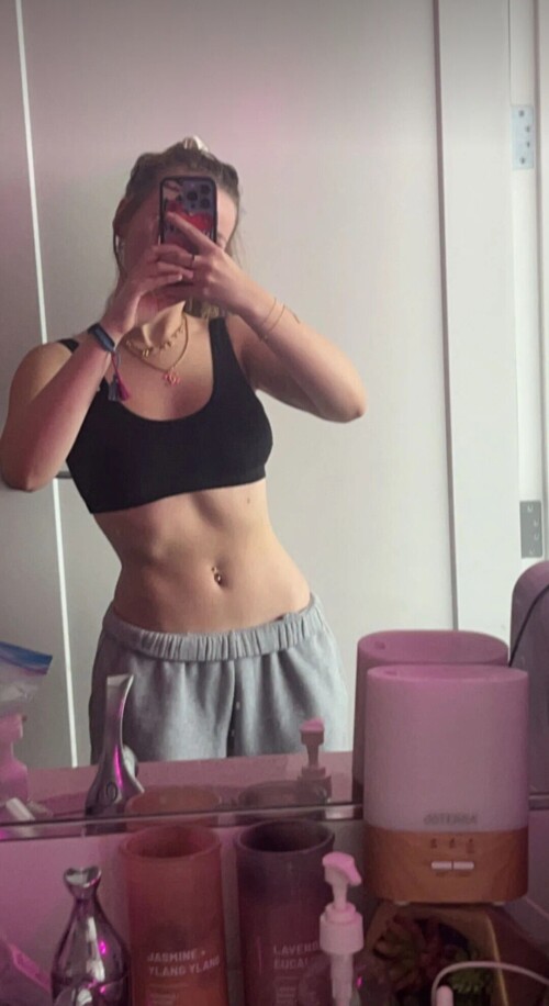 1000064366367cbca4c88521da