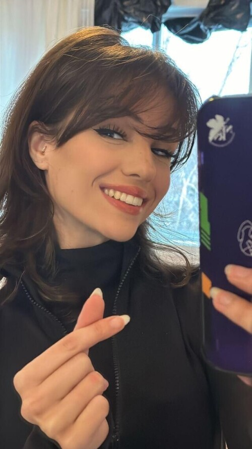 1000064758bdedab49149f34a4