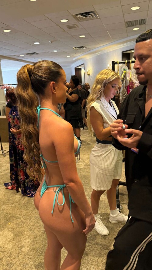 10000650799ef68a09164f61a9