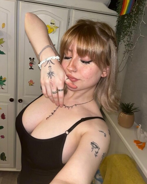 1000065489d2b1c3c5b7dbf1b8