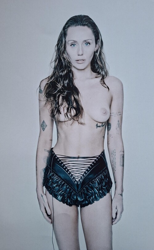 10000658128ba270df5d610dce