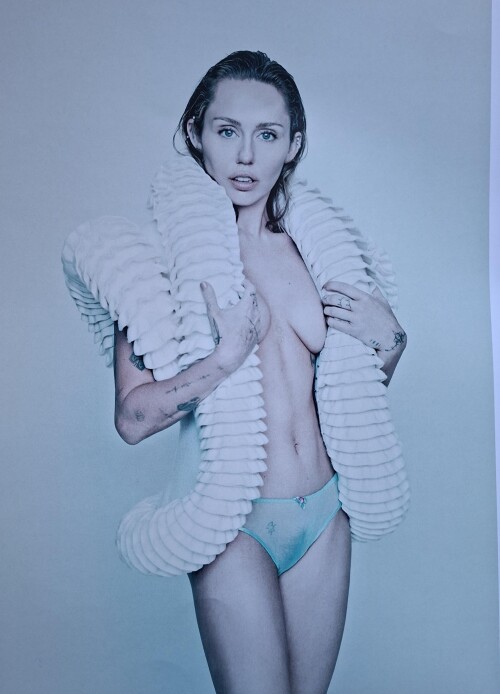 1000065824c45a76014a17ce8a