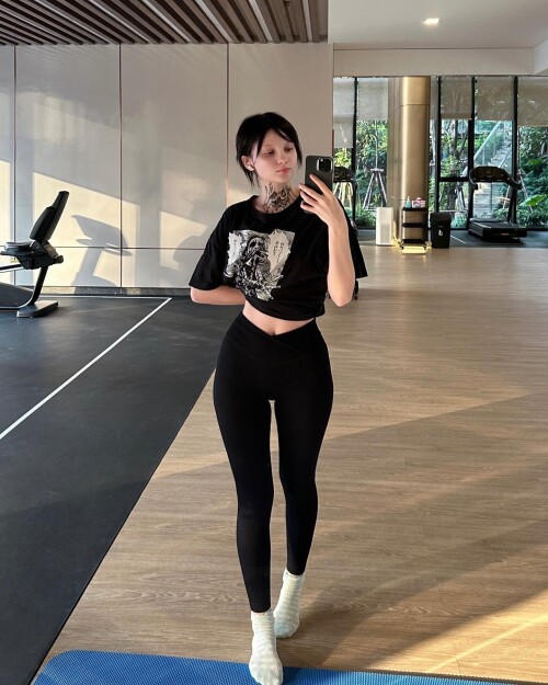 1000067557570eac40d9f82e7a