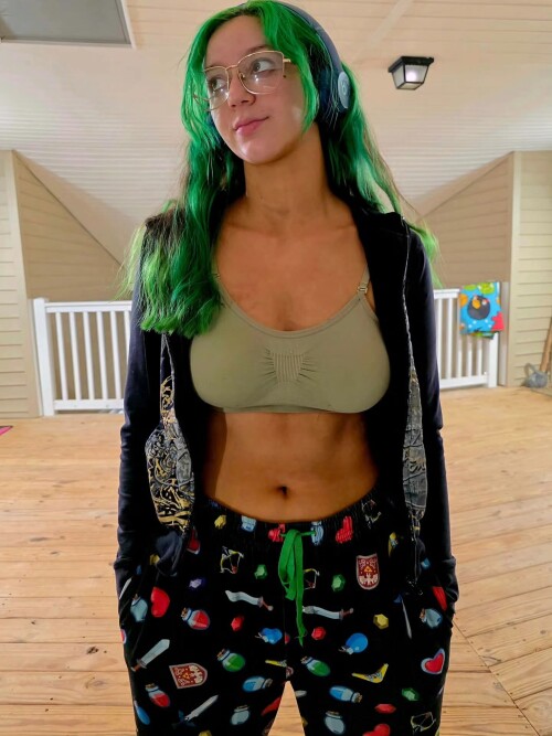 10000678950b0c777c56bdc6b4