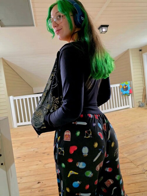 1000067896bcc13e3de66526f4