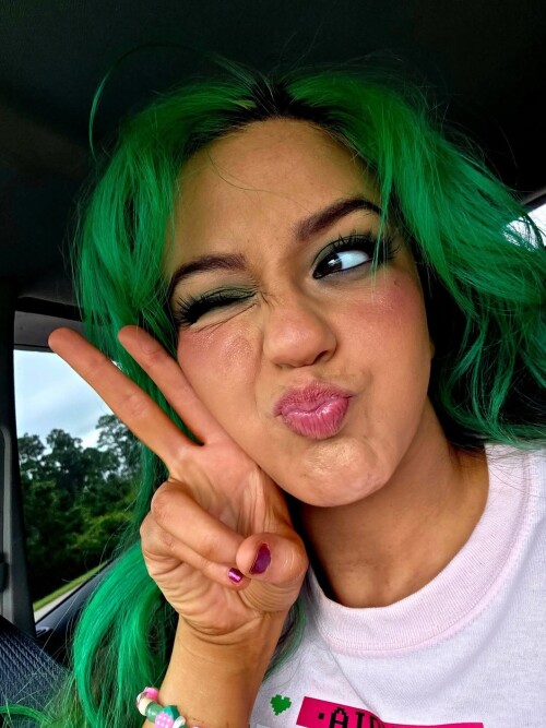 10000687018c3b6651e41eac0f