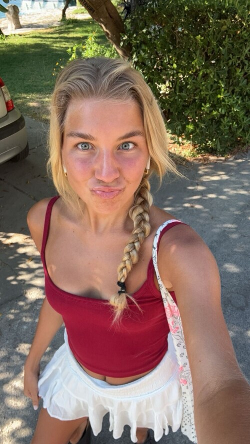 100006878870d452938ba0ea7d