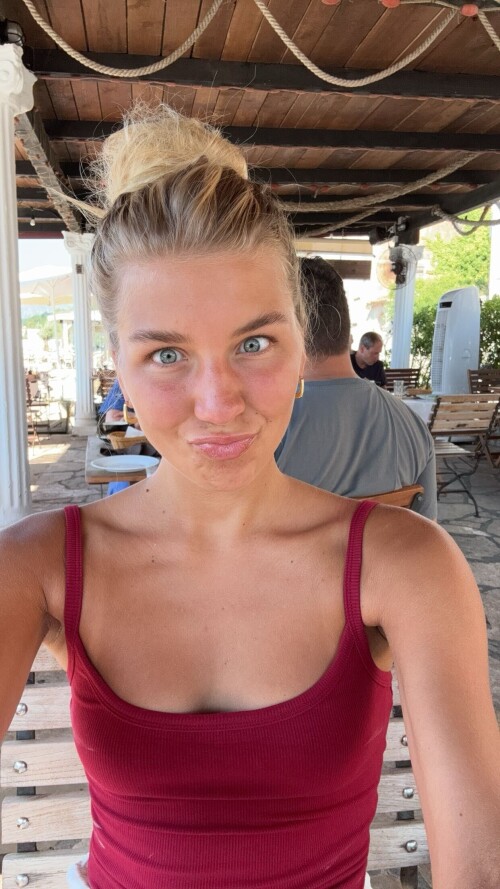 1000068789dfb3b7d6d083dabd