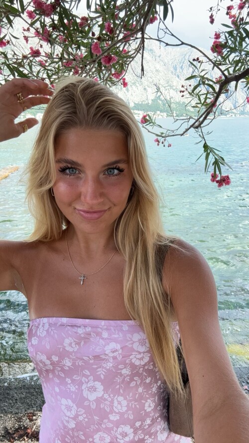 1000068812141936161fada773