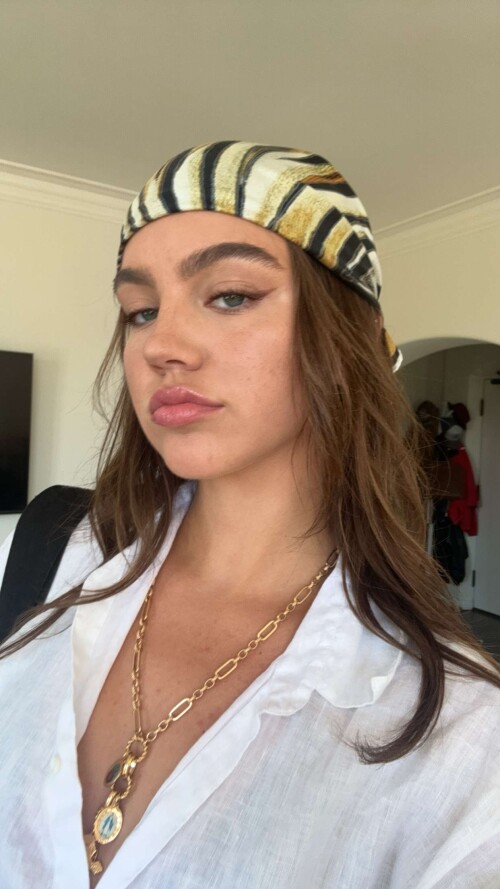 1000071077eb4cbde7e3043737