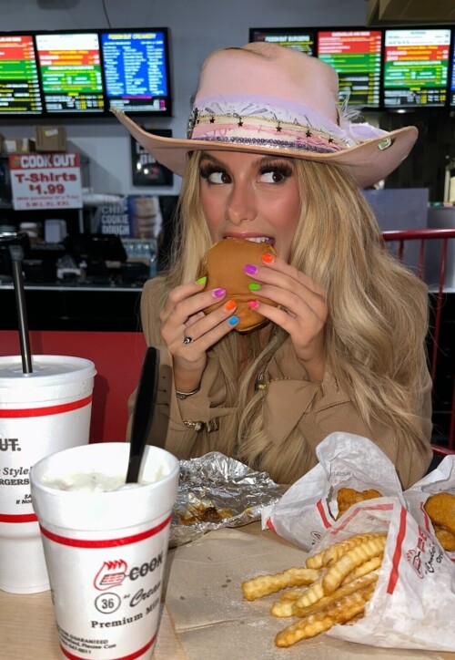 10000711636068dac32d2431cb