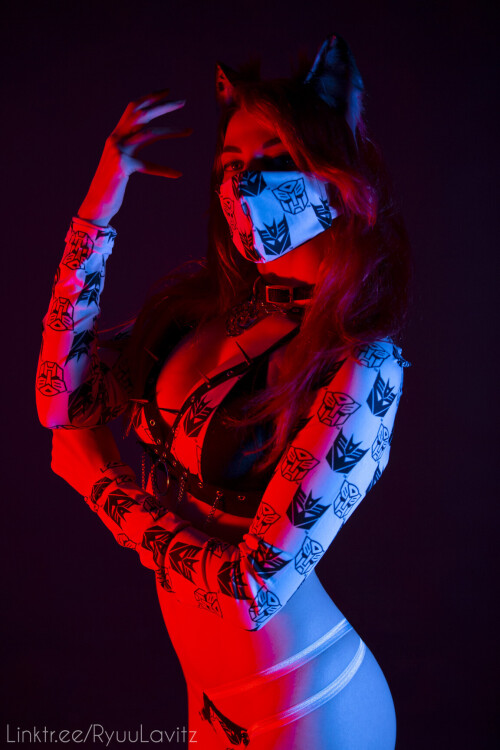 10000715332e24b81cd3a29fae