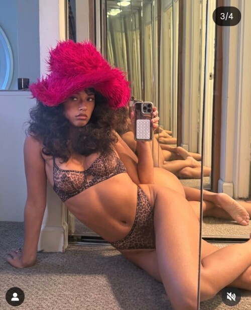 1000071667b953534268c7b492