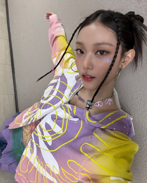 1000072476a2e0d2cf9fb1f136