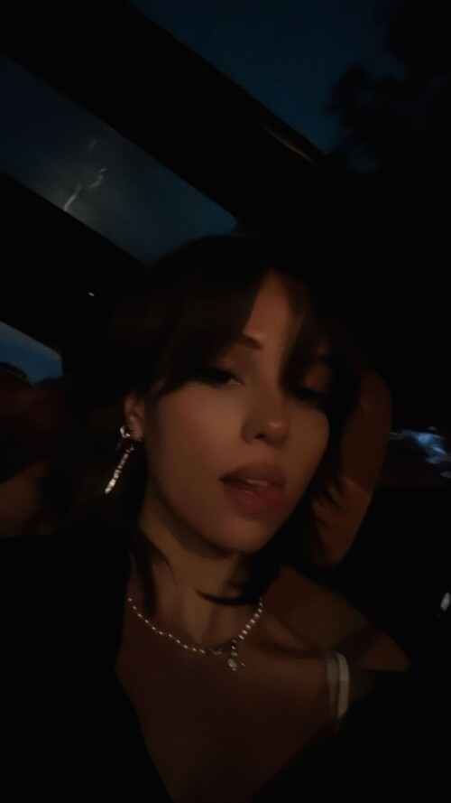 1000072839b79f673eaab341e8