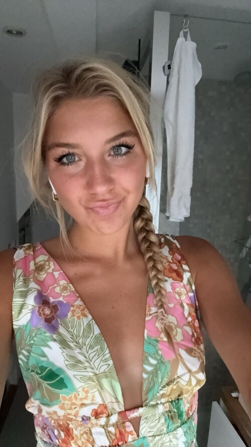 10000741976698d6d1555b05bf