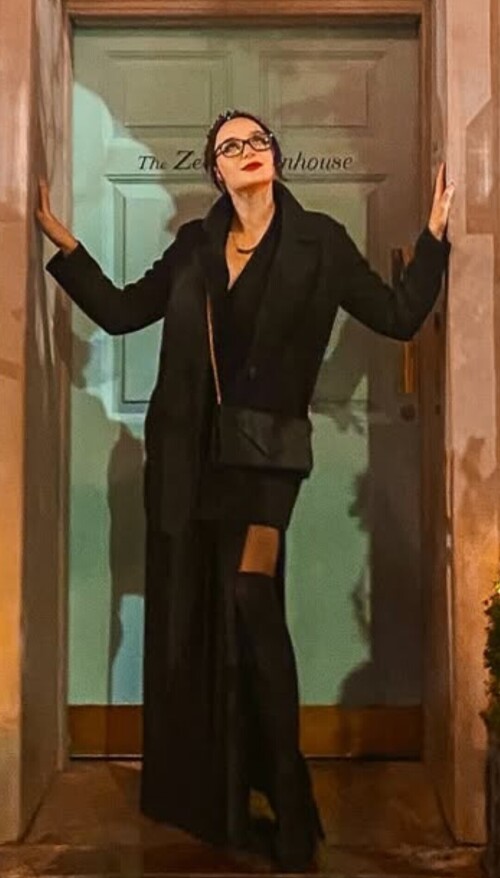 10000746885e97d33c415f87f8