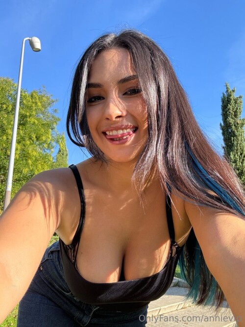 10000755341b0eea4fbaad125c