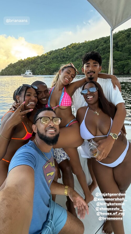 1000076640392ff339b655d030