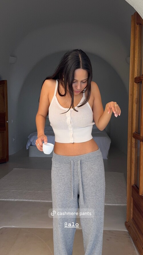 1000079543a7d7c80fa6a79de9