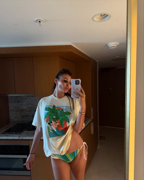 10000796398ed7aa53579b5237