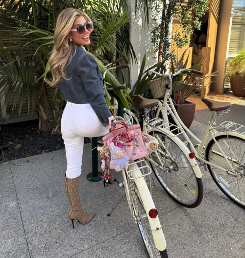 1000079815bdb1dac694221ff6