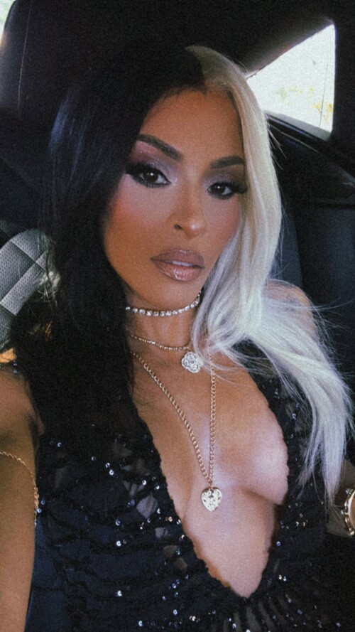 1000083990a46b39a406459de8