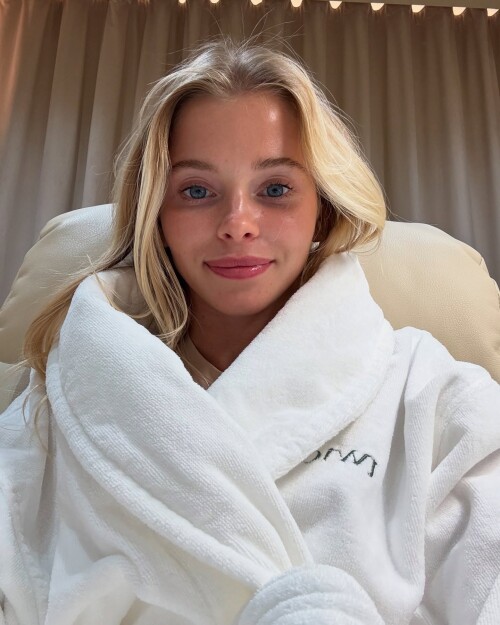 1000084124815dde18a4a42182