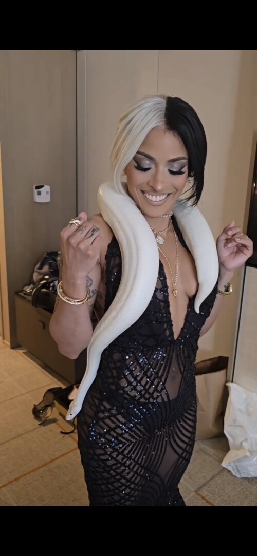 1000084140a0d9fb89f343d437